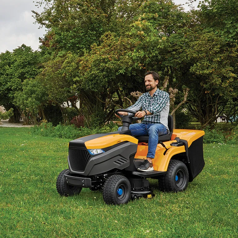 Tractorase gazon electrice STIGA #2